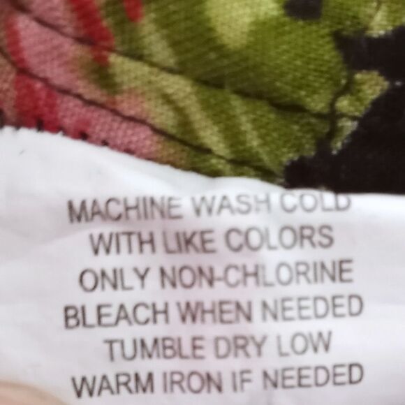 CONFESS BLACK, PINK, & GREEN FLORAL ROMPER SZ.M EUC - Picture 8 of 9